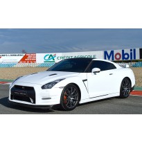 <span>Stage de pilotage au volant de la</span><br>Nissan GTR<br>sur le Circuit de lyon